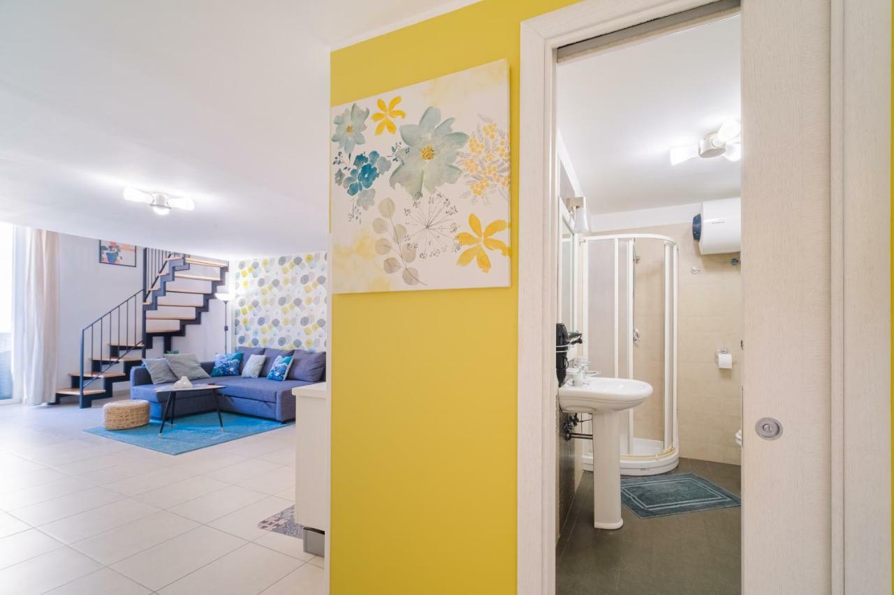 Modern House Apartment Napoli Bagian luar foto